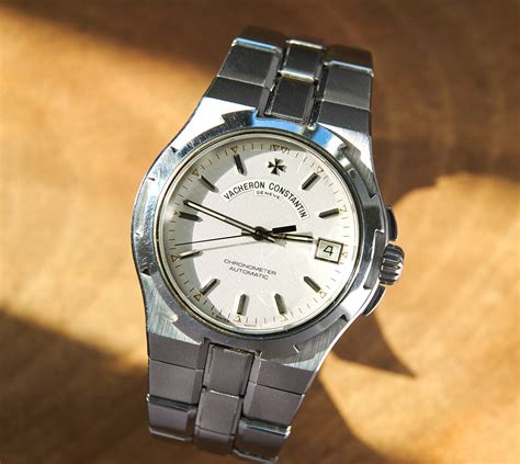 【F】 Vacheron Constantin Overseas 37mm — An Elegant .